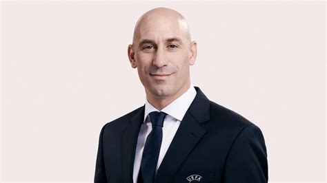 Aug 31, 2023 · Read more about that kiss: https://www.thesun.co.uk/sport/23694921/luis-rubiales-jenni-hermoso-kiss-metoo/ Spanish Football Association chief Luis Rubiales h... 